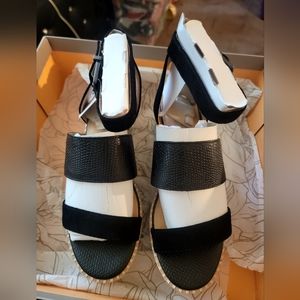 CROWN VINTAGE STRAP SANDALS SIZE 8½ BLACK